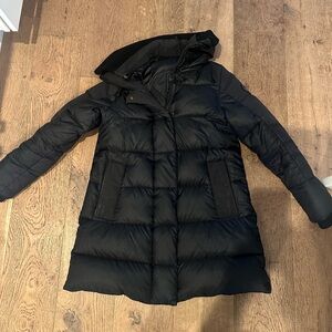 Canada Goose Women's Black Puffer Jacket- Black Label